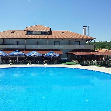 Bazeni Baikal Topola Exterior foto